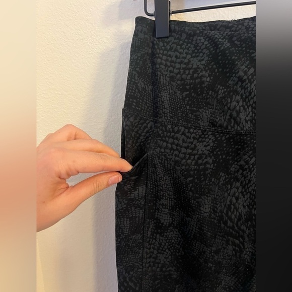 Danskin Black Leggings with Stretchy Fit and Wide Waistband♥️ - Picture 3 of 4